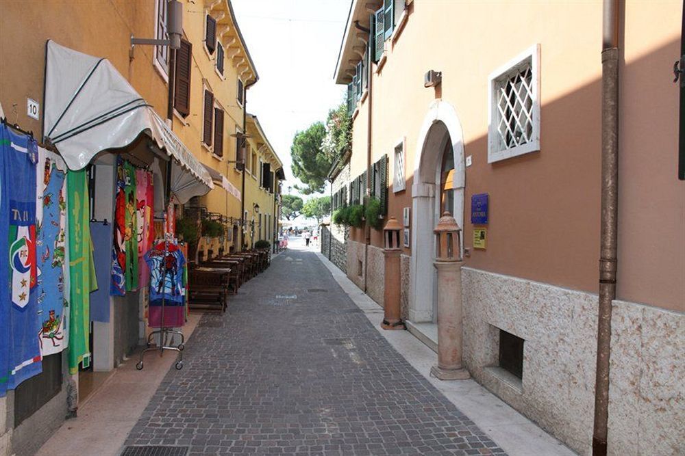 Hotel Astoria Garda  Exterior photo